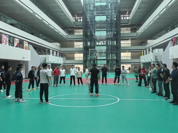 借助线上篮球训练平台在家也能追逐梦想_2